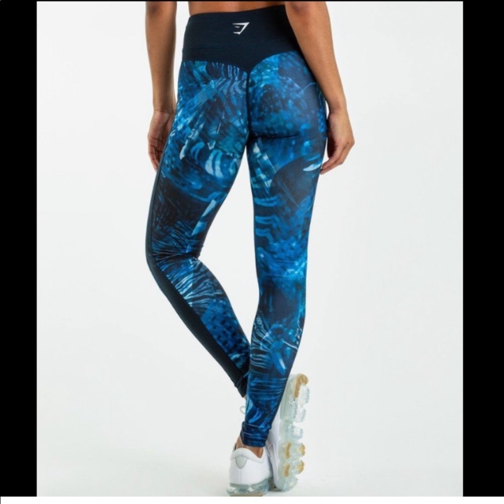 Gymshark ocean camo leggings. XS